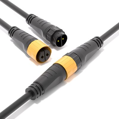 IP68 방수성 남성 여성 커넥터 500V 등급 및 자동 잠금 메커니즘